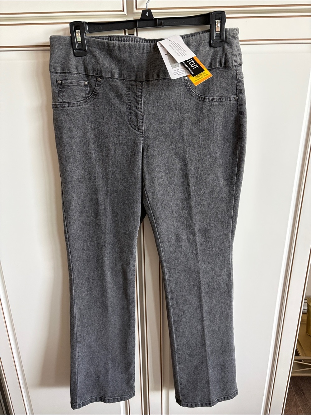 NWT Ruby Rd 4 Petite Women's Straight Leg Gray Stretch Jeans